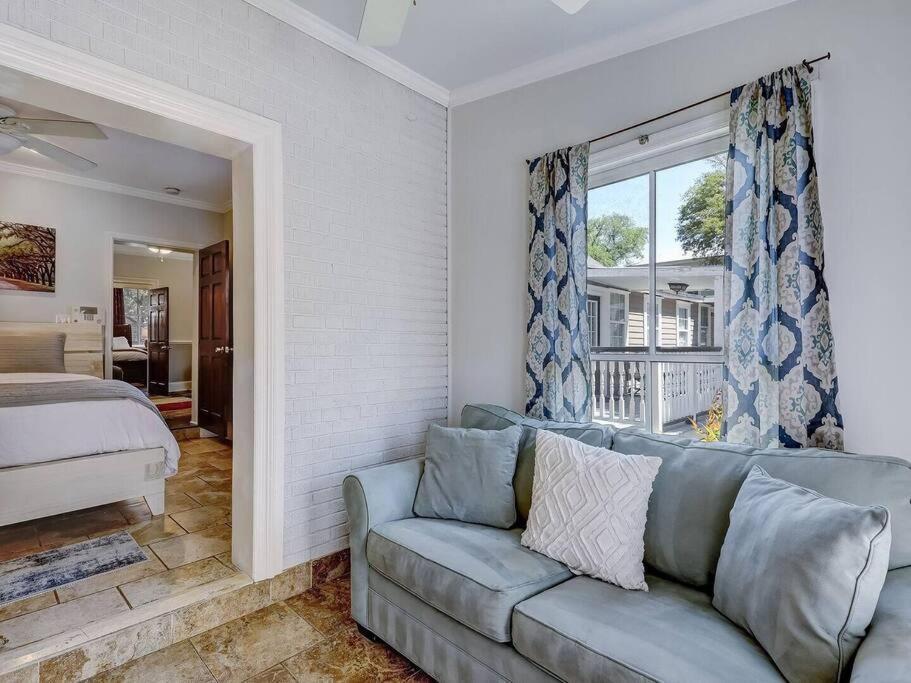 Historic Savannah Gold Private Condo With Pool - 2Bed, 1&Half Bath, Sleeps 6, 1St Floor, 15 Min Walk To Historic Savannah Center And All Attractions מראה חיצוני תמונה