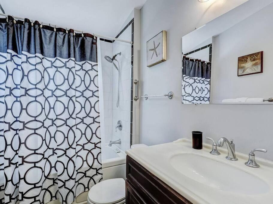 Historic Savannah Gold Private Condo With Pool - 2Bed, 1&Half Bath, Sleeps 6, 1St Floor, 15 Min Walk To Historic Savannah Center And All Attractions מראה חיצוני תמונה